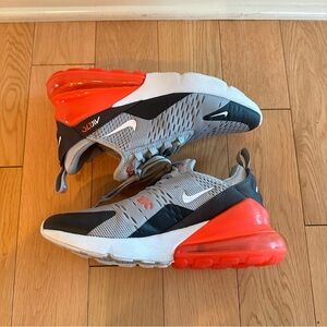 Nike Big Kids Air Max 270 Sneakers size 5 Nike GS 'Light Smoke Grey Crimson'